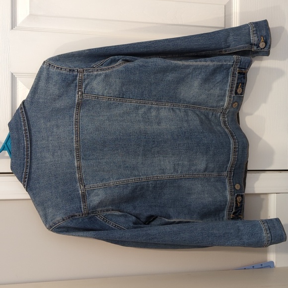 Women's Old Navy Jean Jacket - Picture 4 of 7